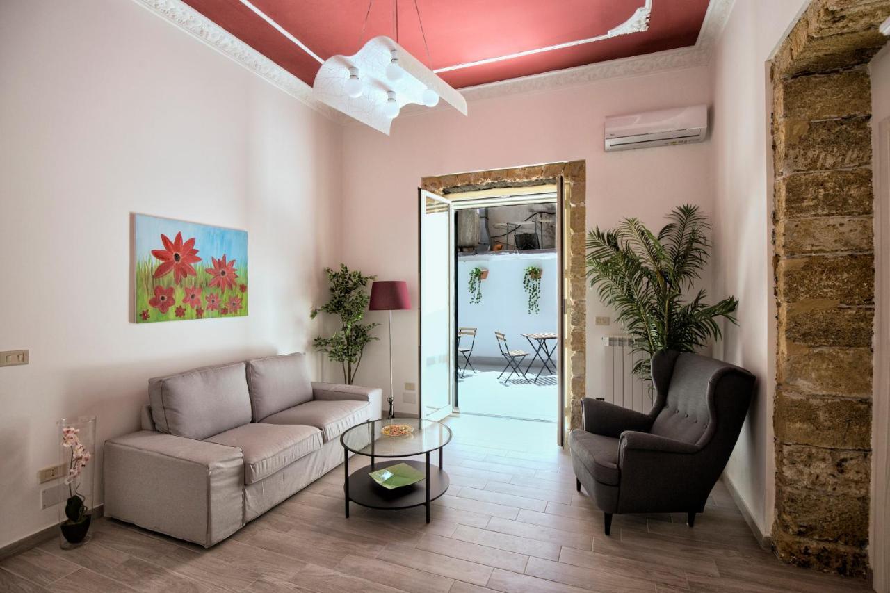 Garden House: Apartments And Rooms For Holidays 팔레르모 외부 사진