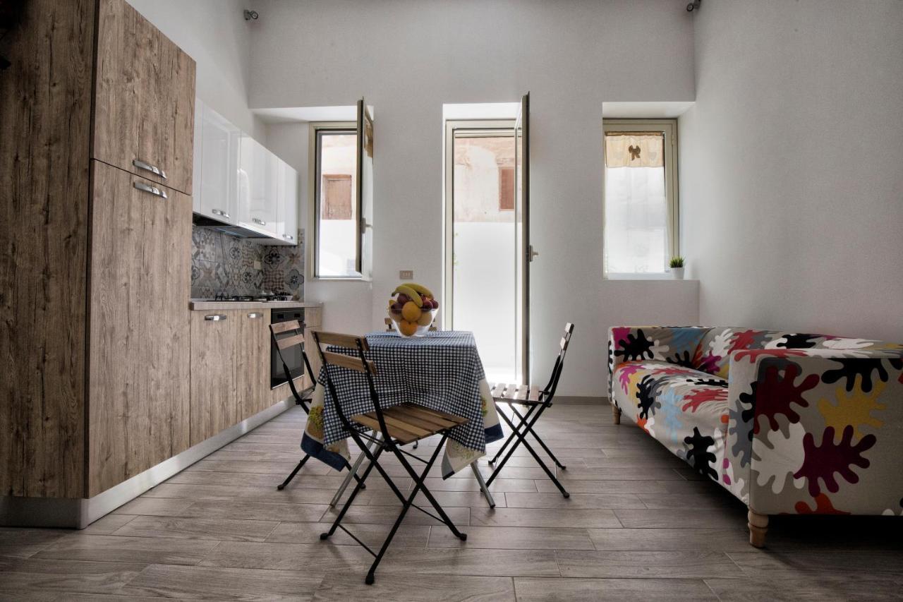 Garden House: Apartments And Rooms For Holidays 팔레르모 외부 사진
