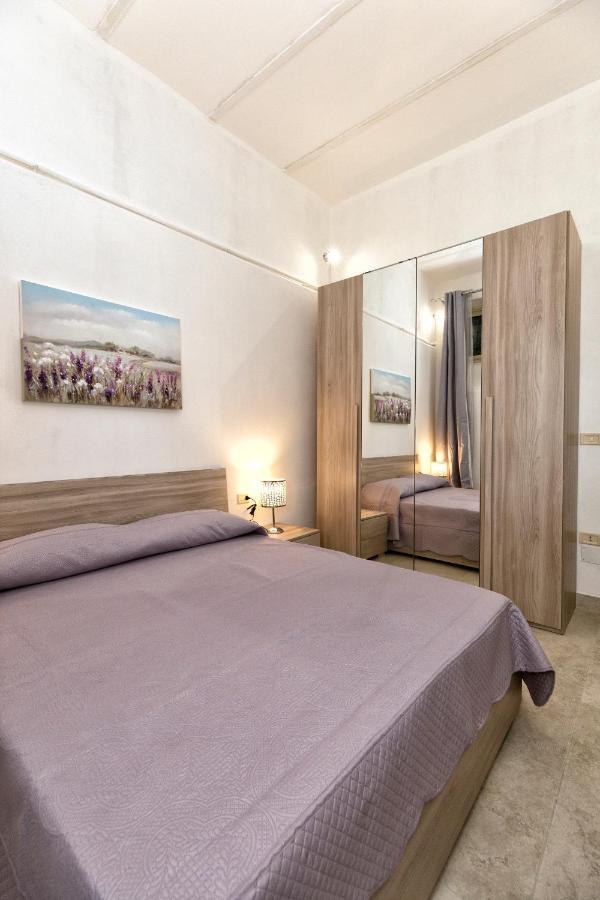 Garden House: Apartments And Rooms For Holidays 팔레르모 외부 사진